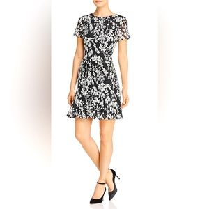 Karl Lagerfeld Dress Black White Floral Lace A-Line Above Knee Short Sleeve